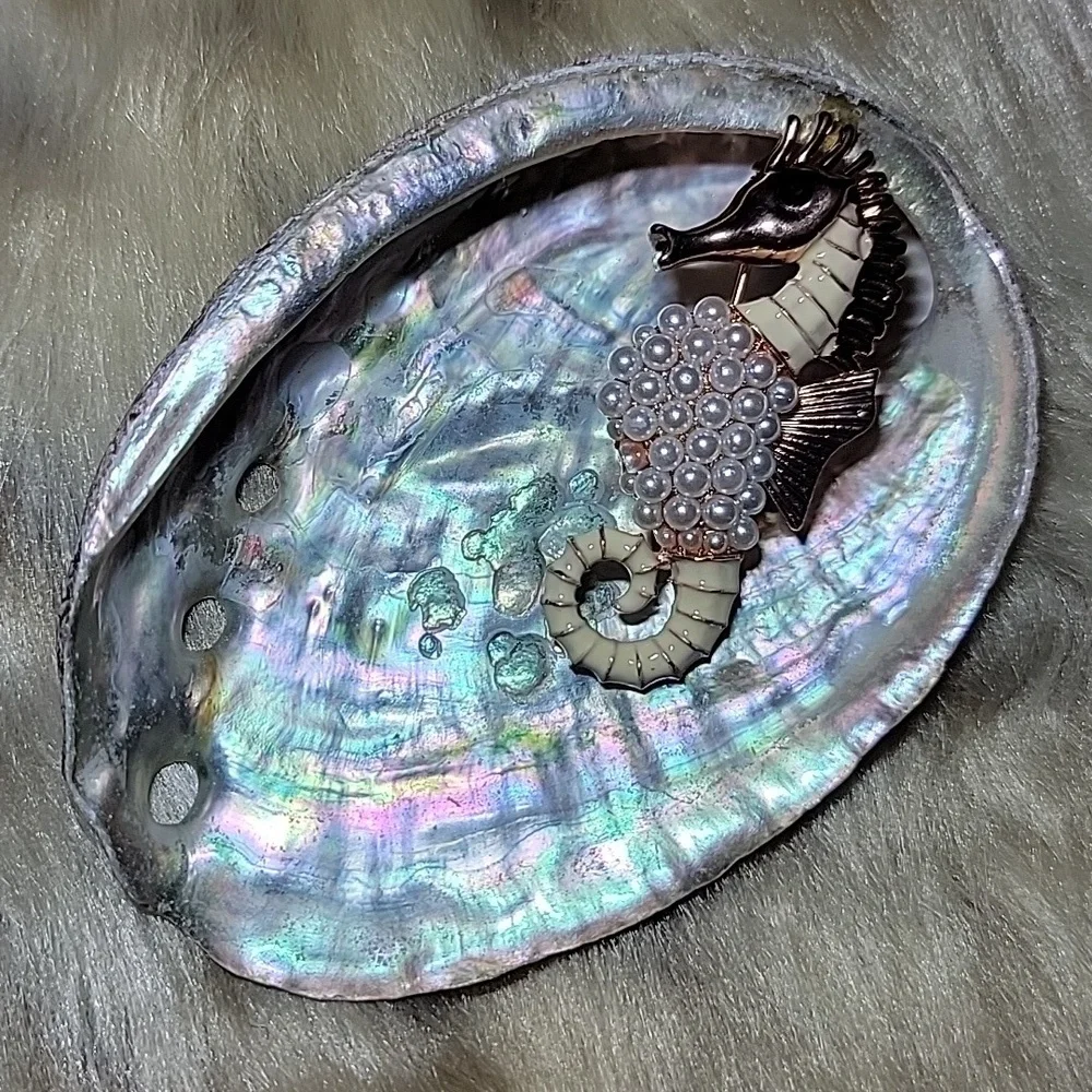 NEW Seahorse Pin Brooch Rose Gold Faux Pearl and Enamel